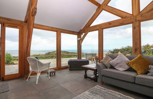 Llaneilian Cabaña | BALOG FARM, family friendly, character holiday cottage in Amlwch