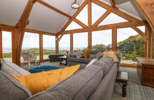 Llaneilian Casa | Balog Farm