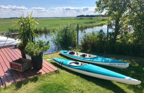 Swinoujscie Complejo | Baltic Waterfront Yacht House - PRIVATE Garden & Watersports Included