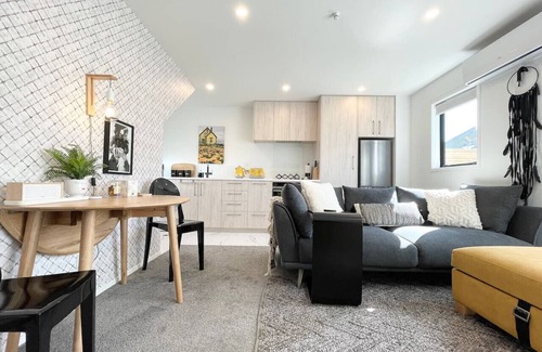 Riccarton Casa | Bambina Luxe New Townhouse with upgraded supplies