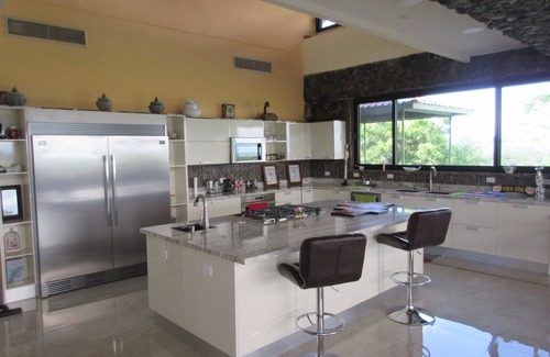 Cocle Villa | Villa de bambú - Villa de lujo con vista al mar y la montaña con piscina infinita