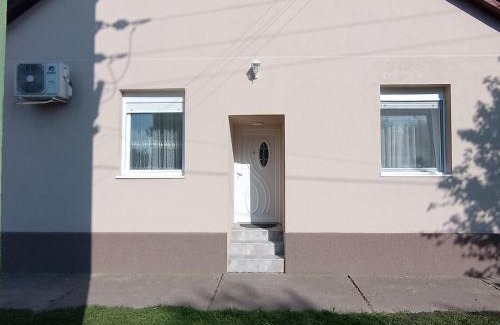 Vrbas Apartamento | BAN STAN
