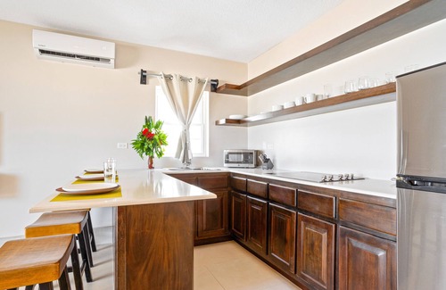 San Pedro Hotel | Bananas On The Beach