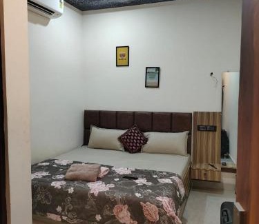 Mahmoorganj Casa | Banaras house 100mtr far from Banaras station opposite to gate no 2entry