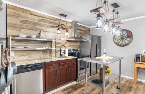 Bandera Apartamento | Bandera Salt Block - The Rustic 1