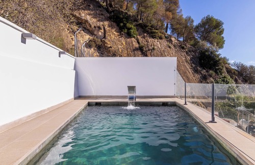 Carratraca Apartamento | BANDERAS & SPA HIDROMASSAGE LUNA(CAMINITO DEL REY/MASSAGE ON REQUEST)