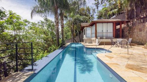 Sambaqui Apartamento | Bangalô Pé na Areia com Piscina MK5729