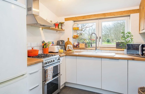 Angle Casa | Bangeston Barn, Holiday Home Angle, Sleeps 6, 3 bedrooms, bathrooms