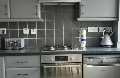 Bangor Apartamento | Bangor - 2 Bed Apartment- Sleeps 4 -PrivateParking