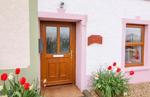 Newcastle Emlyn Casa | Bank House