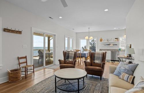 Cedar Island Casa | Banks' Haven home