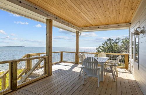 Cedar Island Casa | Banks' Haven home