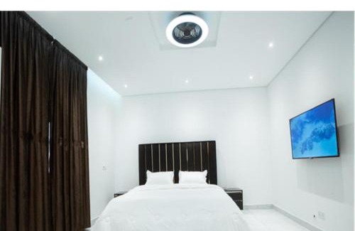 Prampram Casa | Banner Vacation Home & Swimming Pool