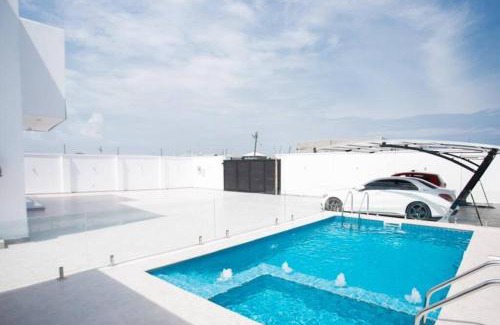 Prampram Casa | Banner Vacation Home & Swimming Pool