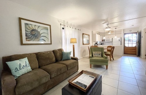 Nawiliwili Condominio | Banyan Harbor #E56, Walk to Beach, Wifi, AC, Pool, Parking, Laundry