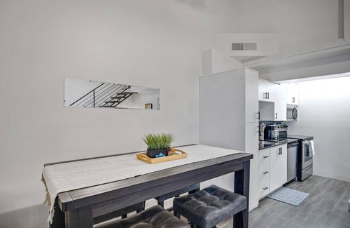 Evans Churchill Condominio | Bar, restaurants, and attractions all nearby!