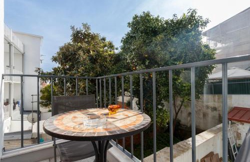 Santa Engracia Apartamento | Barbadinhos Apartments in Lisbon Historic Neighborhood