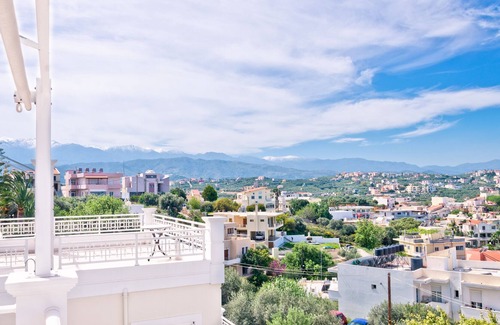 Makrys Tichos Apartamento | Apartamentos de Barbara con vistas a la montaña y al mar (1)