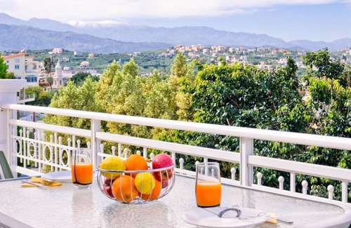 Makrys Tichos Apartamento | Apartamentos de Barbara con vistas a la montaña y al mar (1)