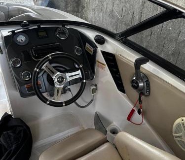 Jacare Alquiler De Eote | Barco ventura 25 pés