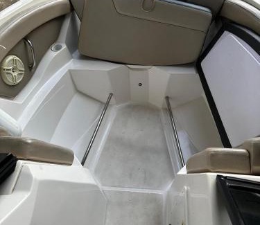 Jacare Alquiler De Eote | Barco ventura 25 pés
