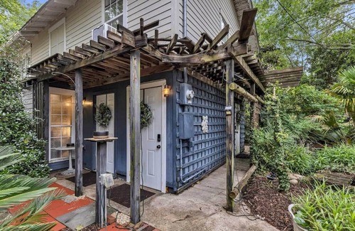 Gulfport Apartamento | Bare Feet Bunkhouse-Close to beach & dog friendly