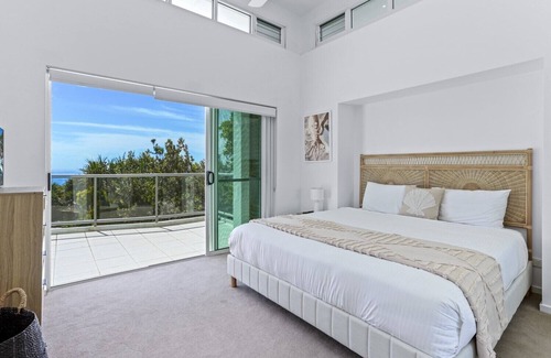 Castaways Beach Casa | Barefoot Beach Abode, Castaways Beach