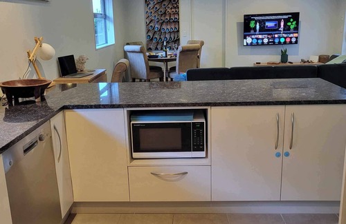 Pegasus Casa | Barefoot Beach House Pegasus Town Christchurch - Beach, Golf, Lake, Restaurants.