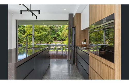 Casuarina Casa | Barefoot Beachfront @ She Oak - Beachfront 5bed home