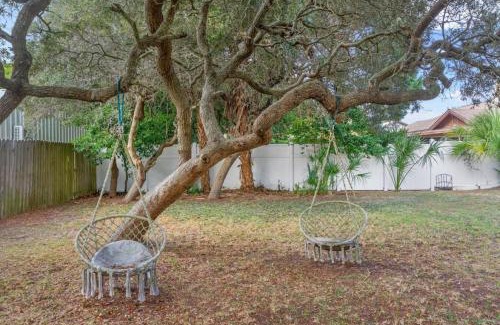 Bid-a-wee Beach Casa | Barefoot Bungalow - Private Beach Access, Dog-Friendly, 1940s Home 1 Block to Beach, FREE Daily Activities!