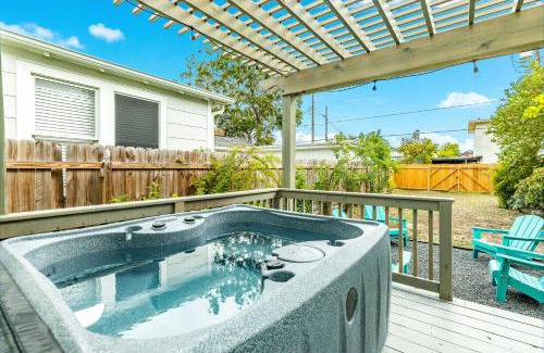 Galveston Casa | Barefoot Coastal Cottage