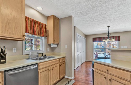 Moneta Casa | Barefoot Retreat, Private Lakefront w/ Covered Porches + Beach, Docks, Hot Tub & Fire Pit!