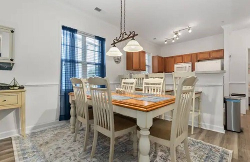 North Myrtle Beach Condominio | Barefoot Villa: Pools, Golf, Beach, Snowbirds