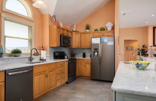 Nags Head Casa | Barefootin'- Oceanfront, private pool, hot tub, pool table, private walkway to the beach!