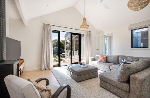 Flinders Casa | Barker Cottage with Spa in Flinders