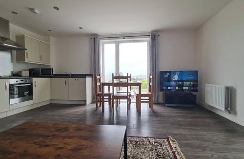 Thames Apartamento | Barking 2 Bed Apt with Parking & Good Travel Links