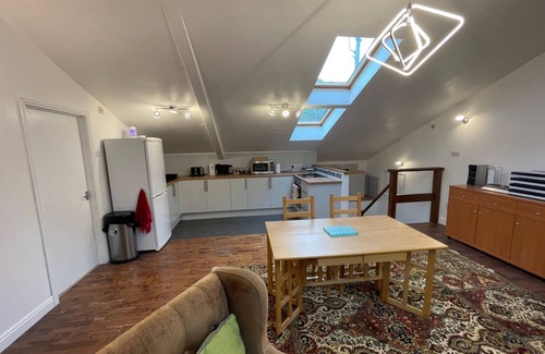 Clayton Cama Y Desayuno | Barn apartment 1 Bedroom + 2 Futon in Lounge