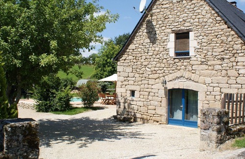 Hautefage Casa | Granero renovado, piscina privada climatizada entre 2 valles, Maronne y Dordoña.