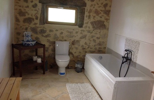 Champniers-et-Reillac Otro | Granero renovado en un entorno rural con lago, petanca y piscina.