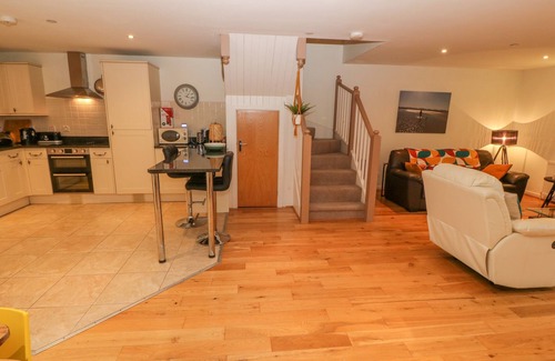 Newborough Cabaña | Barn End, 9 Stad Clynnog