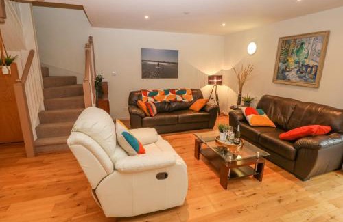 Newborough Casa | Barn End, 9 Stad Clynnog