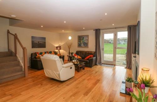 Newborough Casa | Barn End, 9 Stad Clynnog
