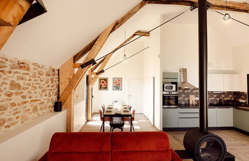 Assier Casa | Barn La Roca Masia-Les Coquelicots, swimming pool, garden, 4 bedrooms 8/10 persons