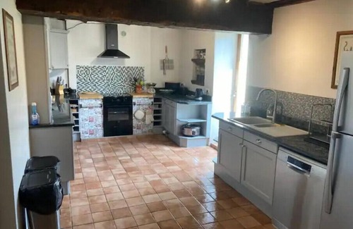 Chassenon Casa | Barn Long House with private pool, good for families, golf, walking and cycling