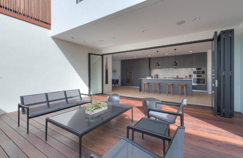 Venice Casa | Barnard Treat