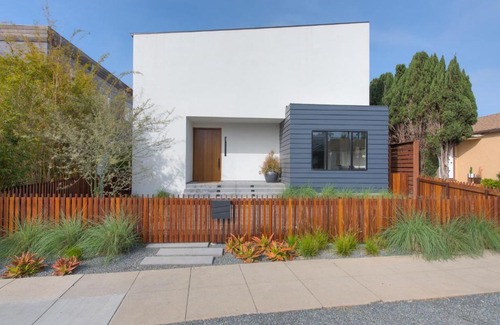 Venice Casa | Barnard Treat