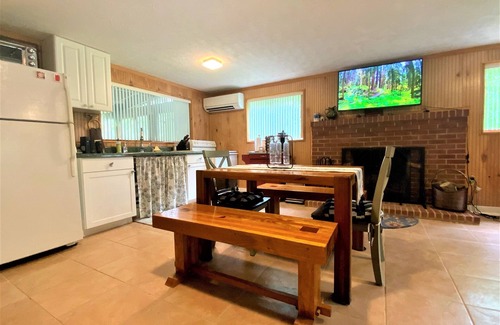 Luray Cabina | Barney's Retreat- Rustic cabin on the river!