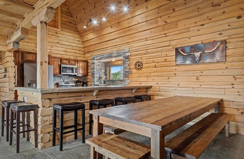 Arena Casa | Barnhouse! Mini Golf, Slide, Theater, Arcade/Games, Pool/Hot Tub/Sauna, Home Gym