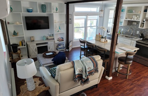 Plymouth Casa | BarnTides - Plymouth Long Beach