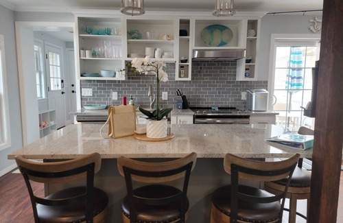 Plymouth Casa | BarnTides - Plymouth Long Beach